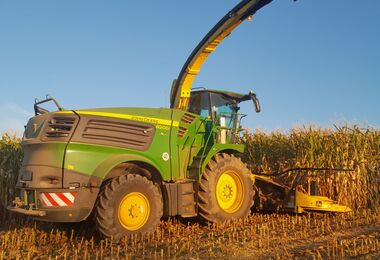 John Deere 8200 i